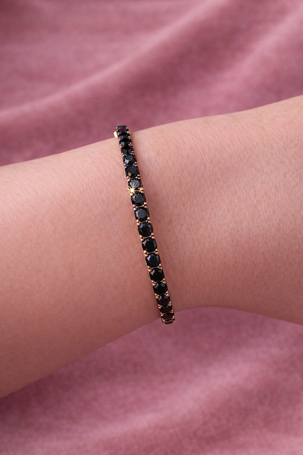 Noir Grace Bangle
